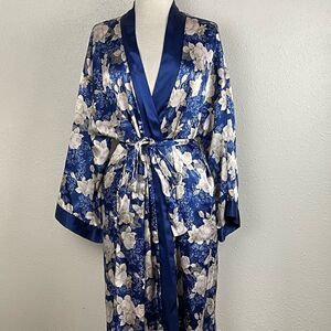 EUC Adonna Womens Blue with Ivory Roses Rode Size M